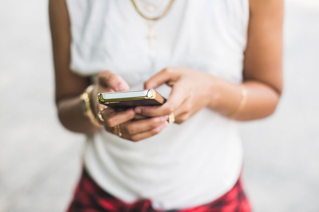 Image showcasing 9 Dangers Of Excessive Phone Use - pc-online